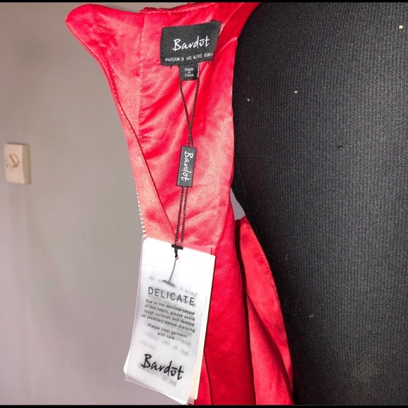 Bardot Revolve Sexy Red Lace Dress Bodicon NWT - Picture 5 of 8